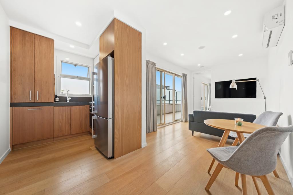 204/6 Kokaribb Rd, Carnegie, VIC 3163