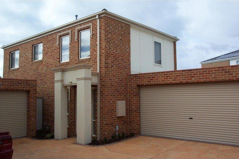 3/4 Buick Cres, Mill Park, VIC 3082