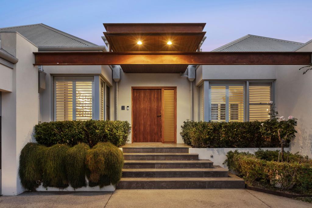 46 ROBIN AVE, SORRENTO, WA 6020