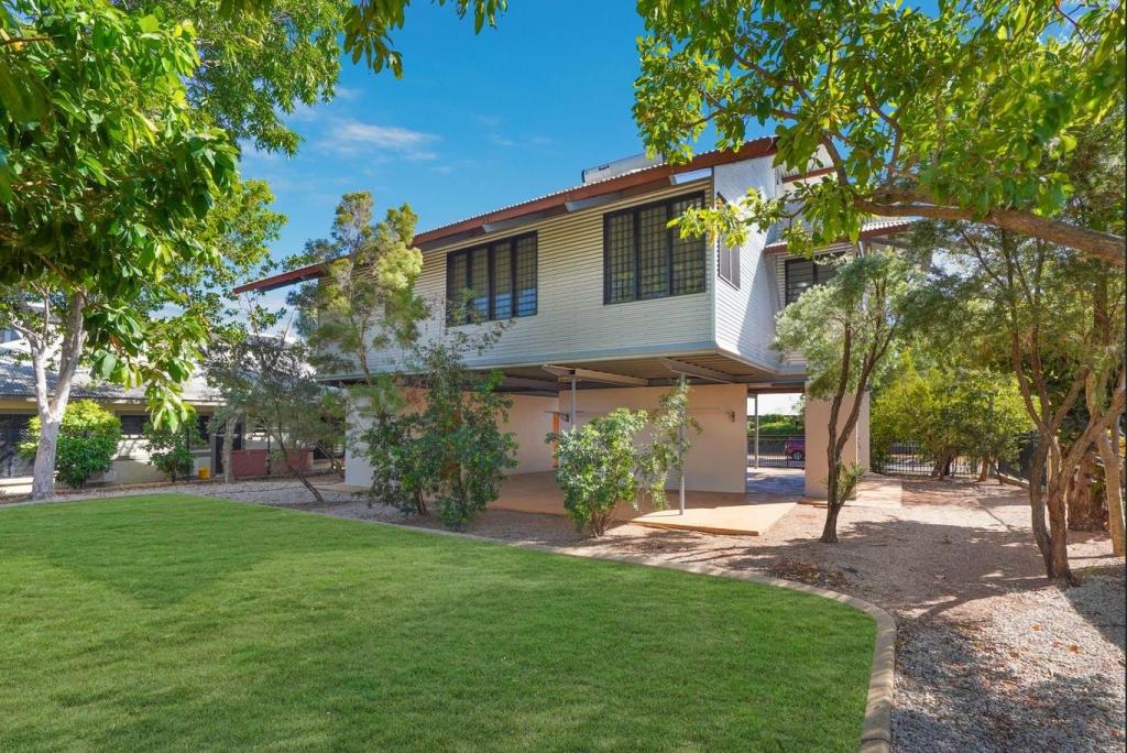 71 Matla Cres, Lyons, NT 0810