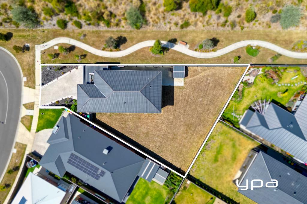 37 Cotton Cct, Gisborne, VIC 3437
