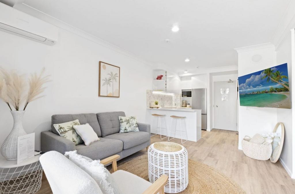 203/1-8 PARADISE ISLAND, SURFERS PARADISE, QLD 4217