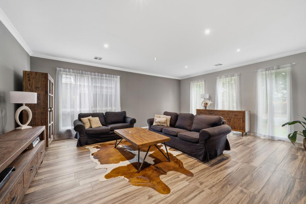 6 Simonetti St, Dunlop, ACT 2615