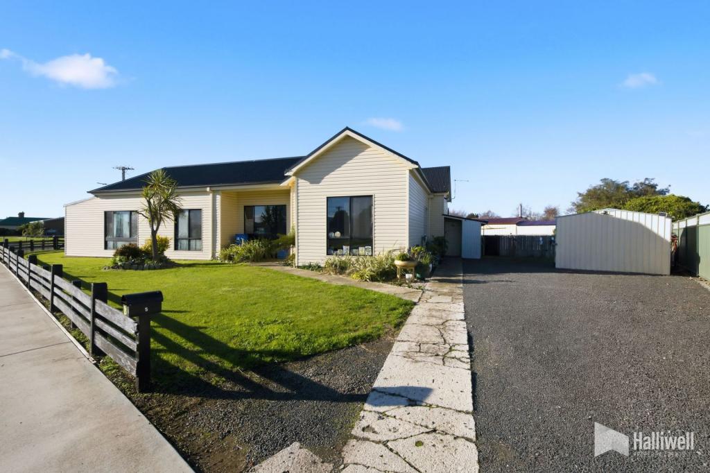 8 Alexandra Rd, Ulverstone, TAS 7315
