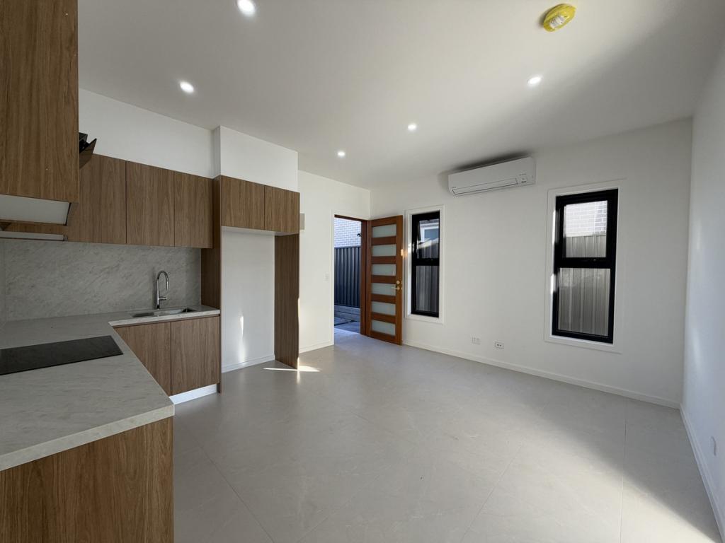 A/2 BAULKING ST, INGLEBURN, NSW 2565