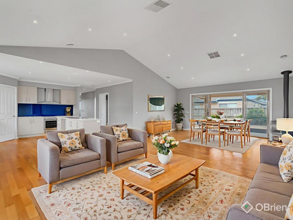 1 DONOHUE ST, CRANBOURNE EAST, VIC 3977