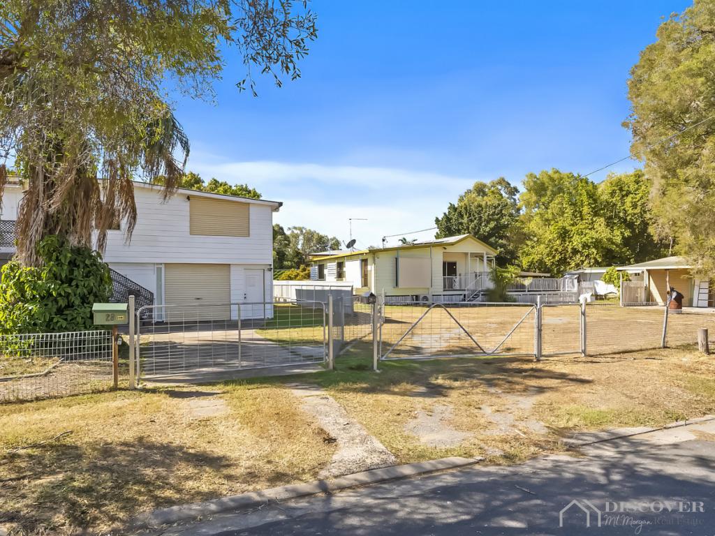 28 Thompson St, Park Avenue, QLD 4701