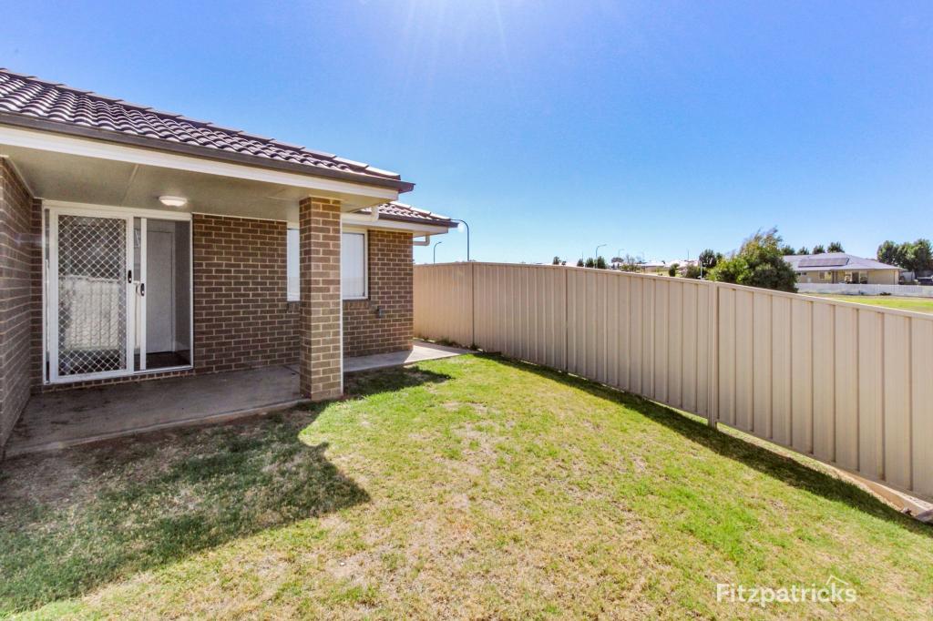 36a Ross Pkwy, Gobbagombalin, NSW 2650