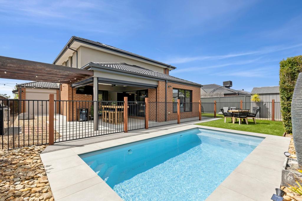 9 Canterbury Rd W, Lara, VIC 3212