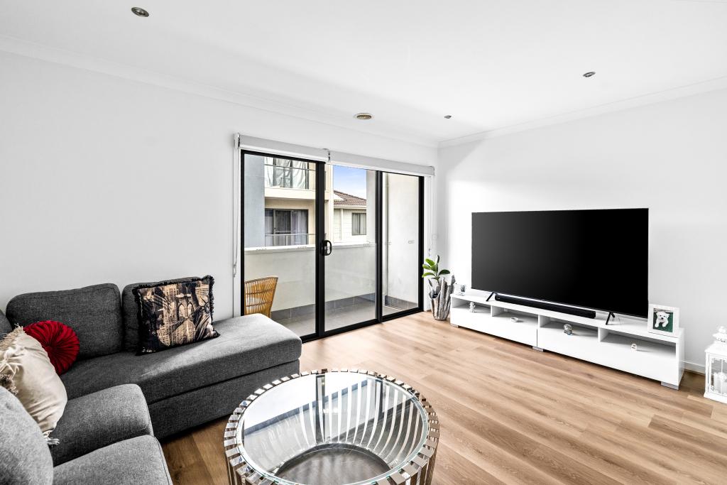 32/79 Lancefield Dr, Caroline Springs, VIC 3023