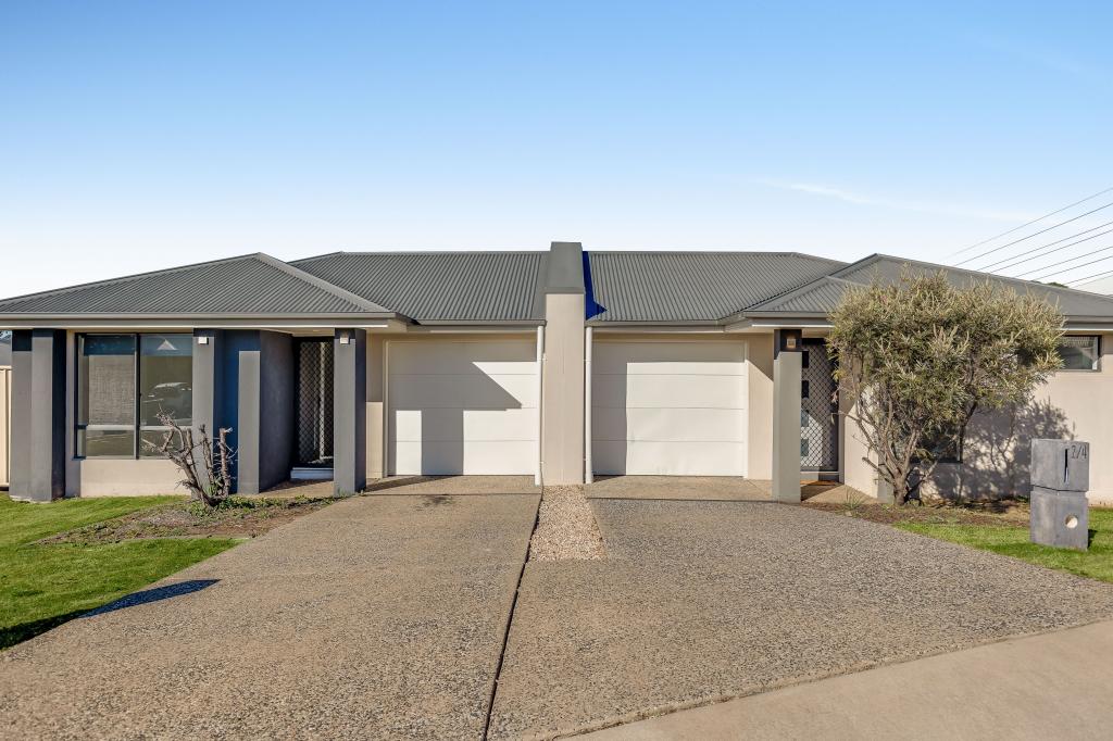 1 & 2/4 MINNETT ST, GLENVALE, QLD 4350