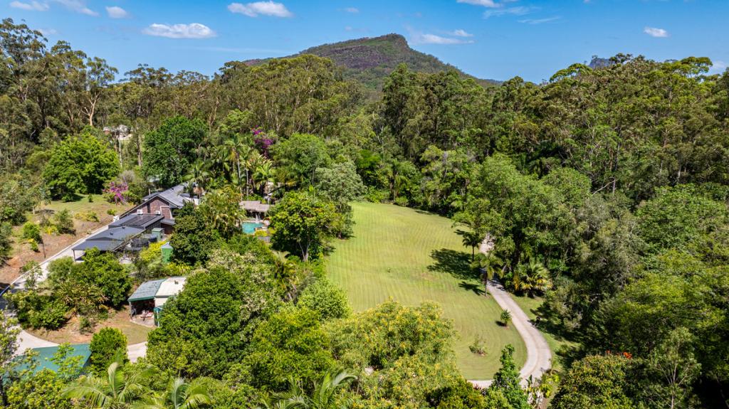 374 Sahara Rd, Glass House Mountains, QLD 4518