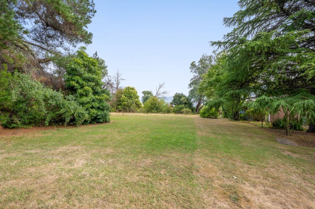 3 Guy Ct, Tawonga South, VIC 3698