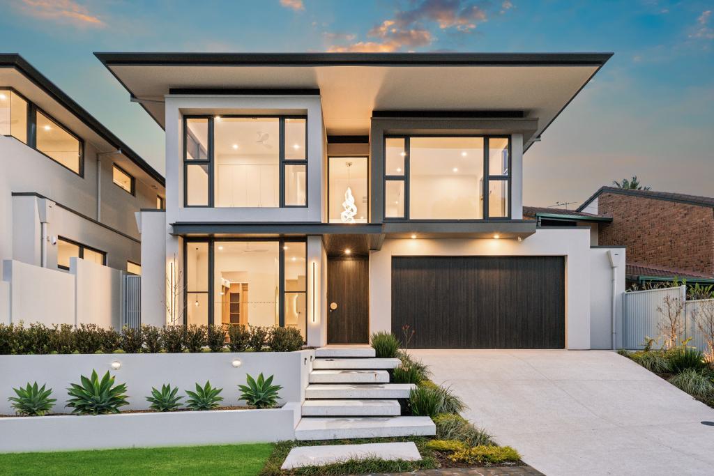 12 SIR JOHN MARKS DR, WEST LAKES, SA 5021