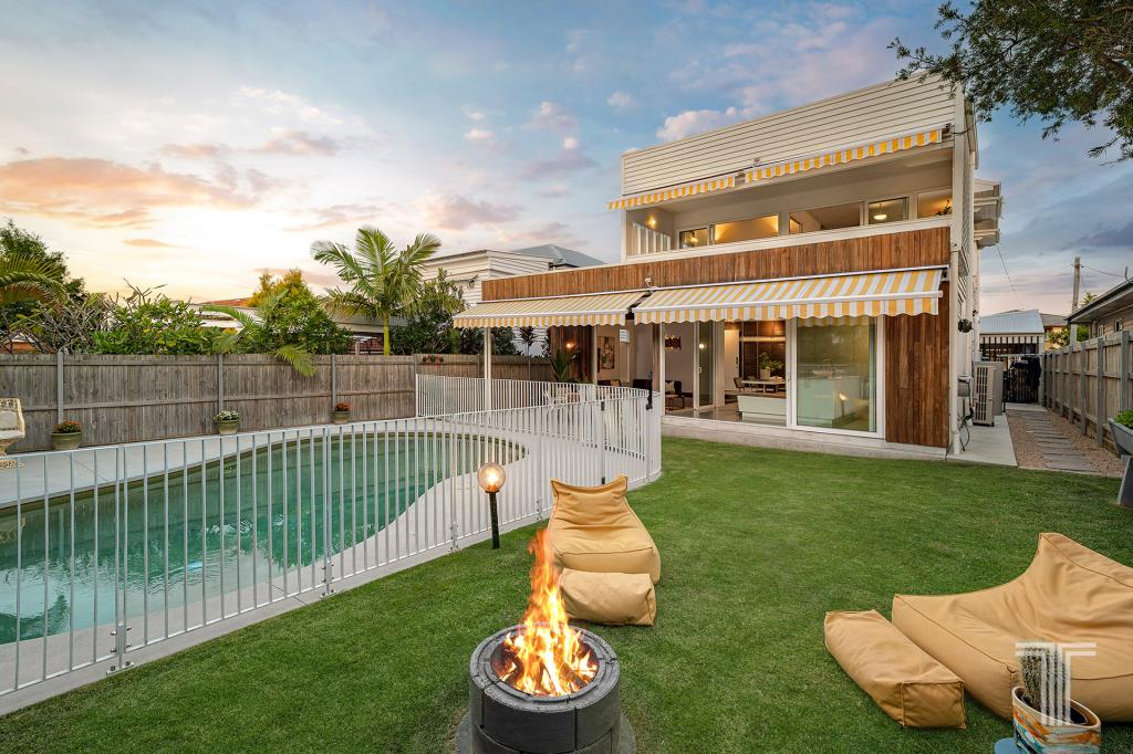20 Woodhill Ave, Coorparoo, QLD 4151