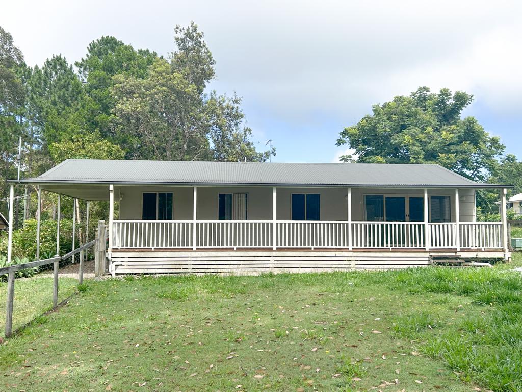 11 GUNSYND ST, RUSSELL ISLAND, QLD 4184