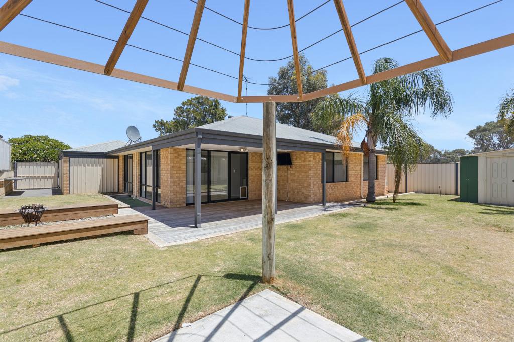 26 Macalpine Rtt, Kinross, WA 6028