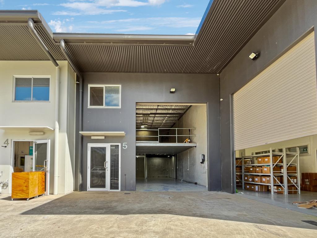 5/27 SERVICE ST, MAROOCHYDORE, QLD 4558