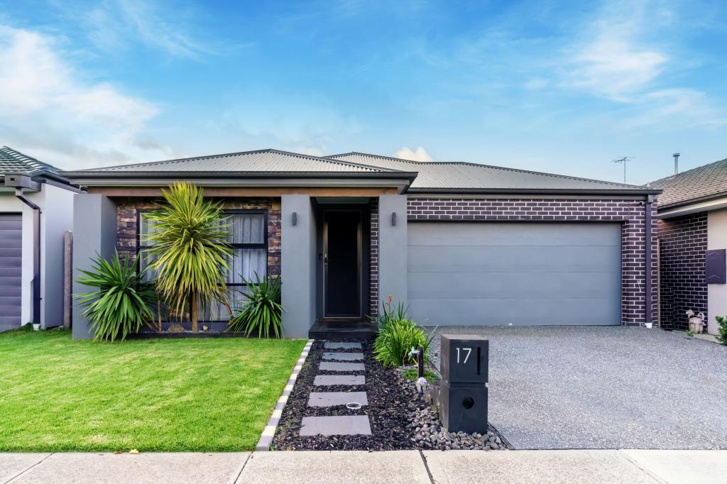 17 Pitfield Ave, Cranbourne East, VIC 3977