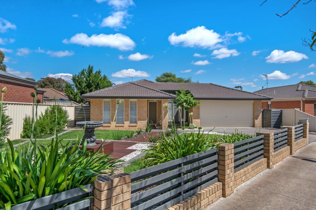 13 Parker St, California Gully, VIC 3556