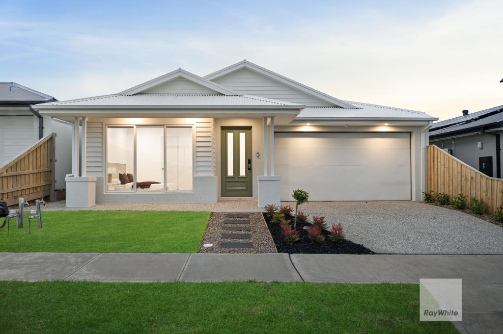 21 KURRAJONG RD, MICKLEHAM, VIC 3064