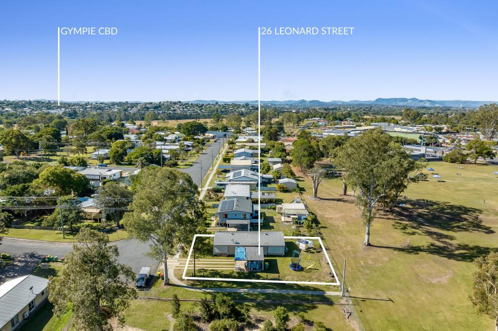 26 Leonard St, Southside, QLD 4570