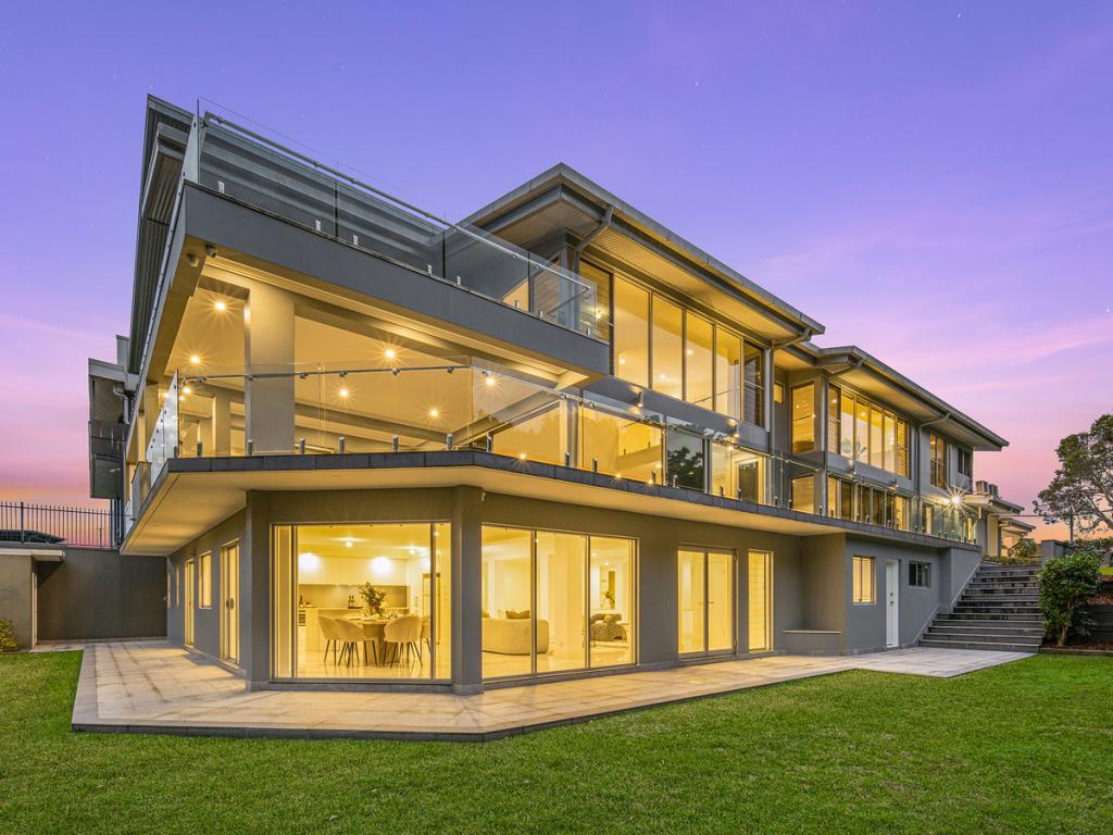247 Harts Rd, Indooroopilly, QLD 4068