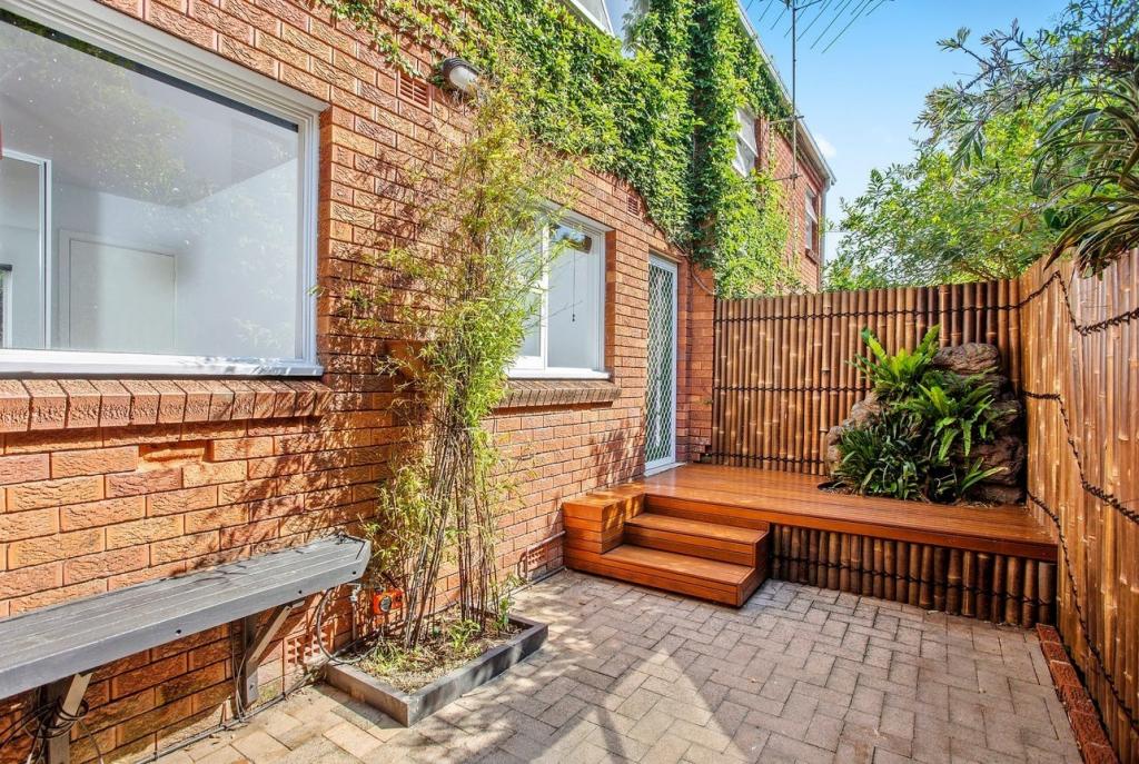 2/15 Moore Rd, Freshwater, NSW 2096