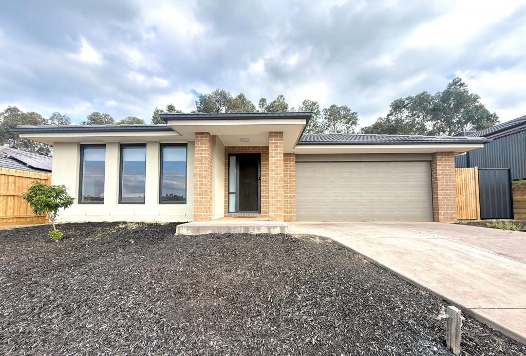 14 Chaucer Way, Drouin, VIC 3818