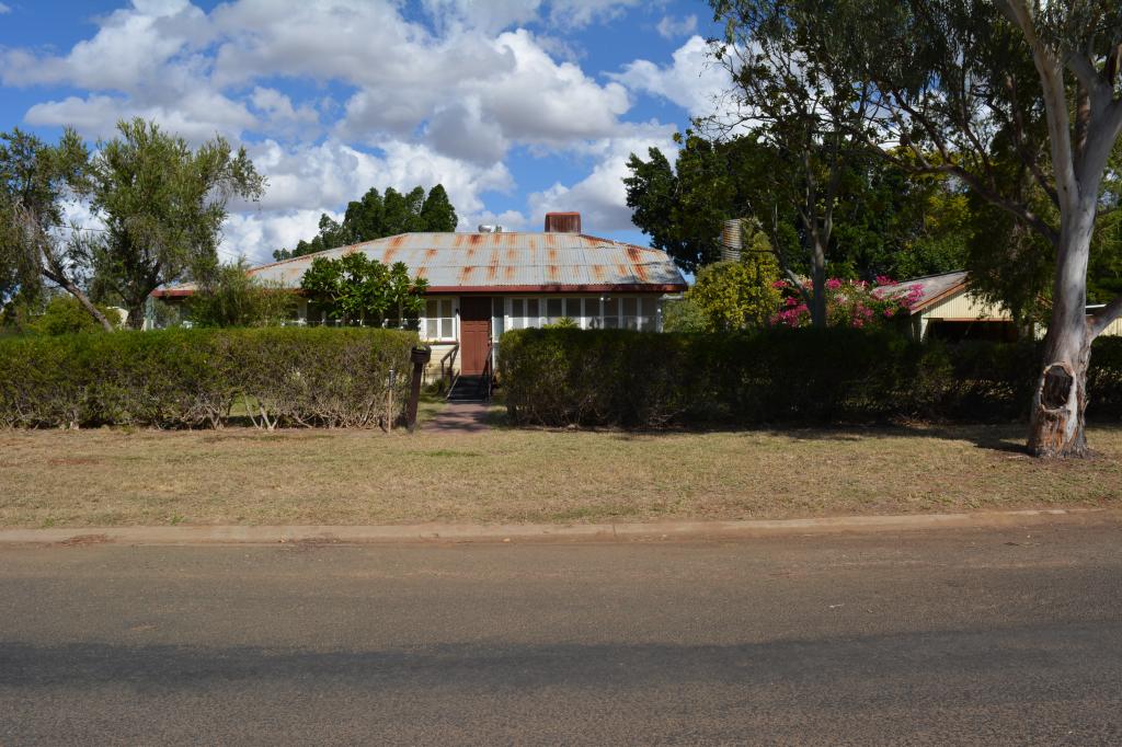 32 Thistle St, Blackall, QLD 4472