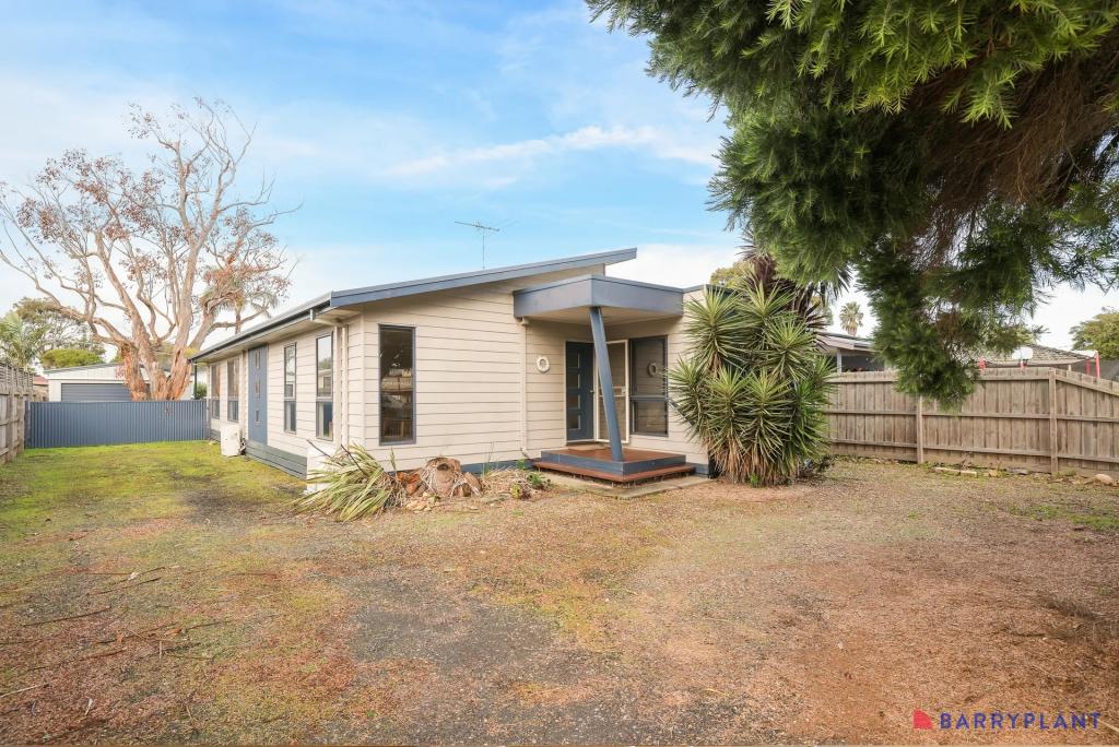 13 Lansell Rd, Cowes, VIC 3922