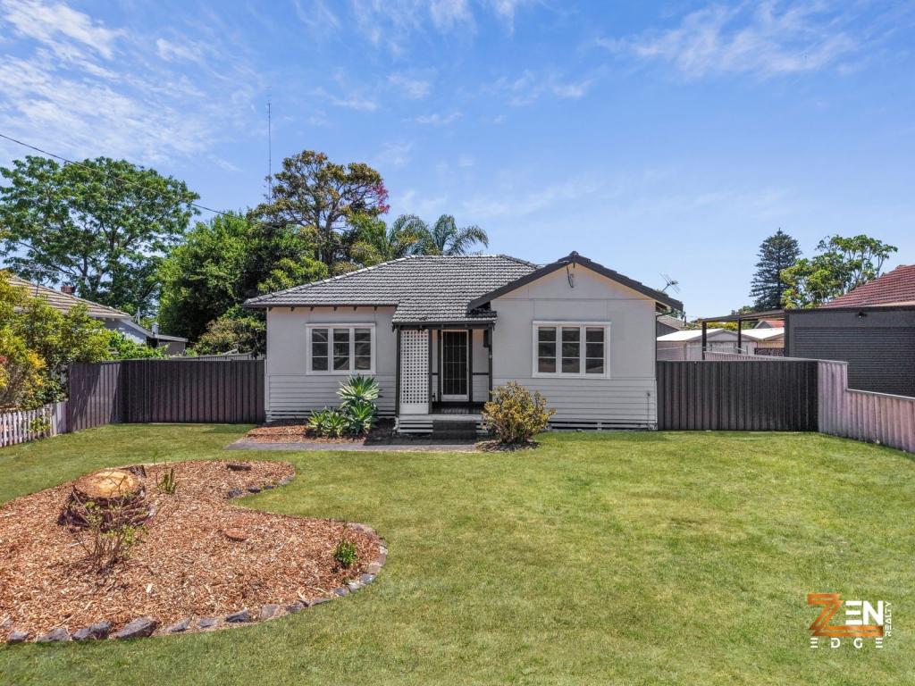 12 Teeluk Rd, Carey Park, WA 6230