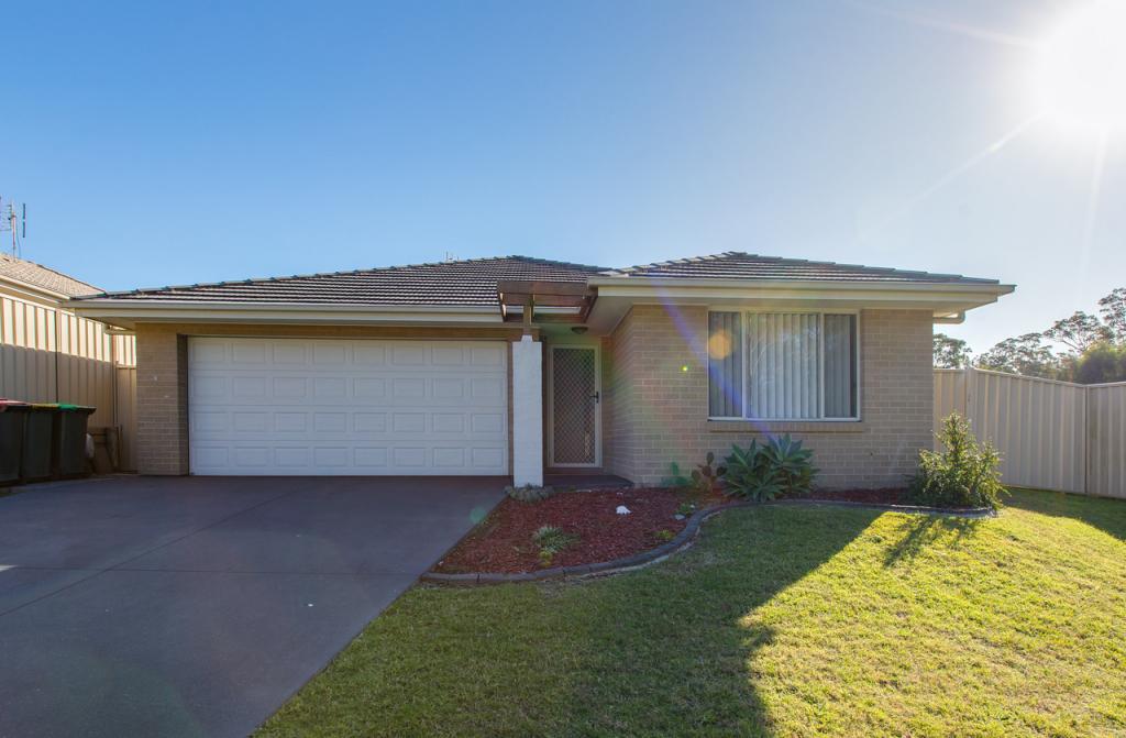 19 Mahogany Cres, Thornton, NSW 2322