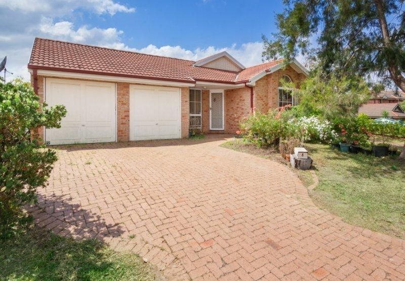 8 BLEND PL, WOODCROFT, NSW 2767