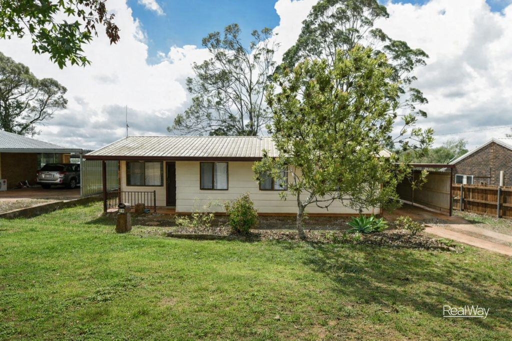 18 Port St, Wilsonton Heights, QLD 4350