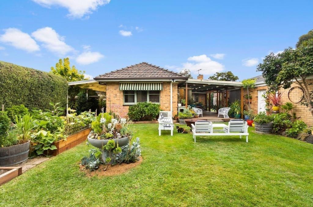 4 GRETA ST, OAKLEIGH EAST, VIC 3166