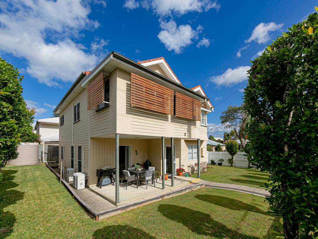1 Eleventh Ave, Kedron, QLD 4031