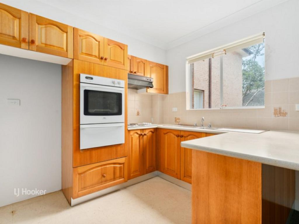 16/37-39 Memorial Ave, Merrylands, NSW 2160