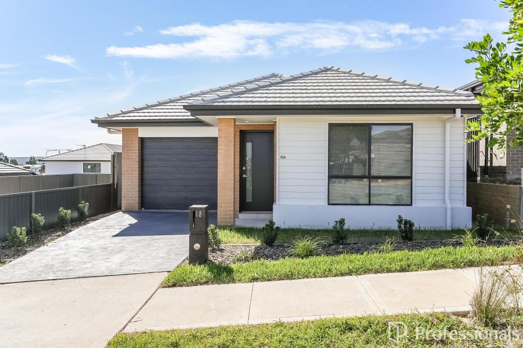 18 Barrett St, Gregory Hills, NSW 2557