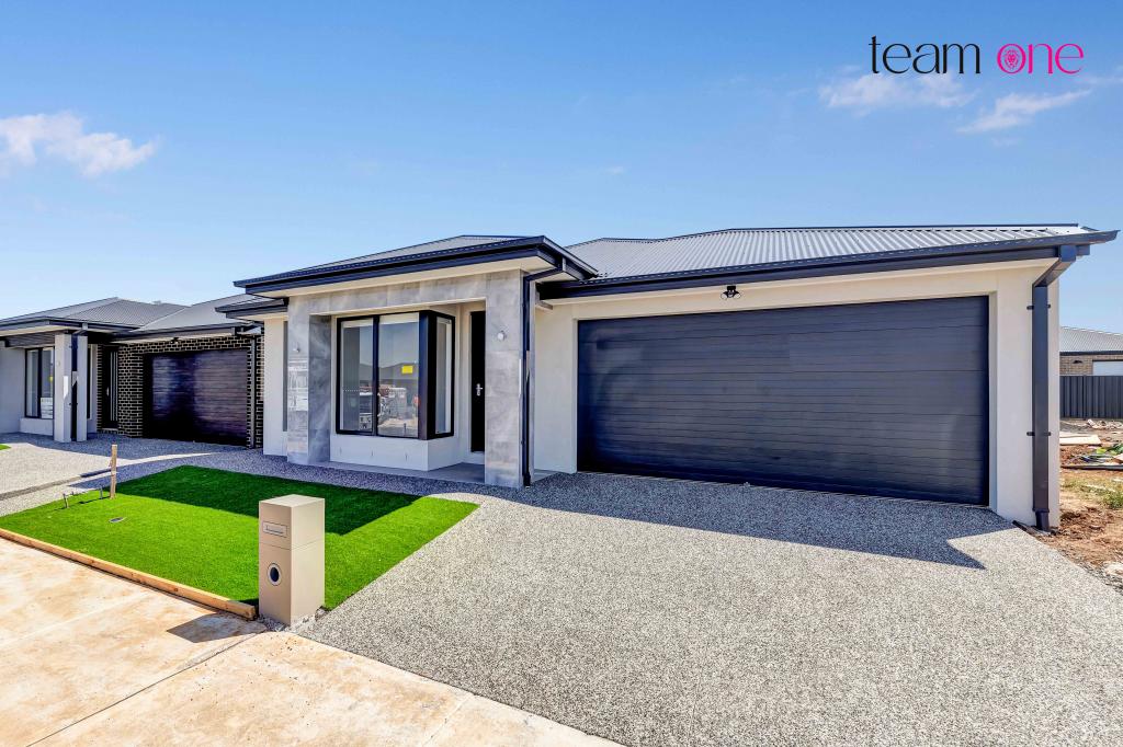 12 Peregrine Way, Melton South, VIC 3338