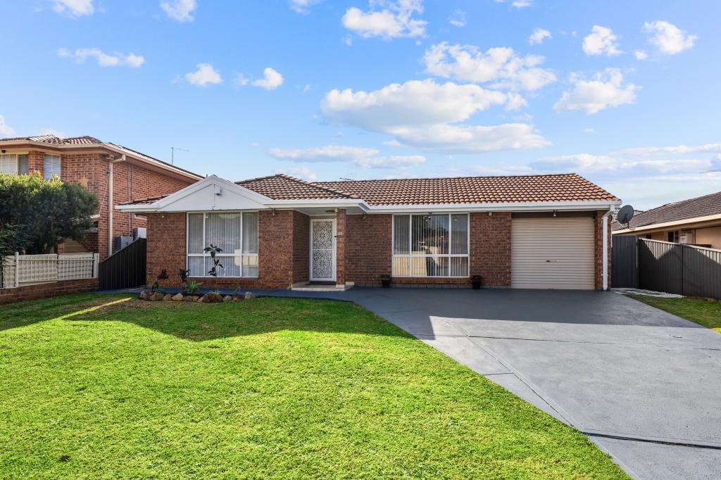 20 & 20a Currawong St, Green Valley, NSW 2168