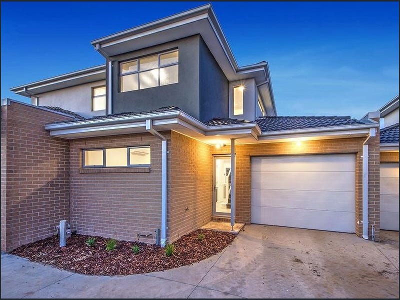 2/16 CLEVELAND ST, ST ALBANS, VIC 3021