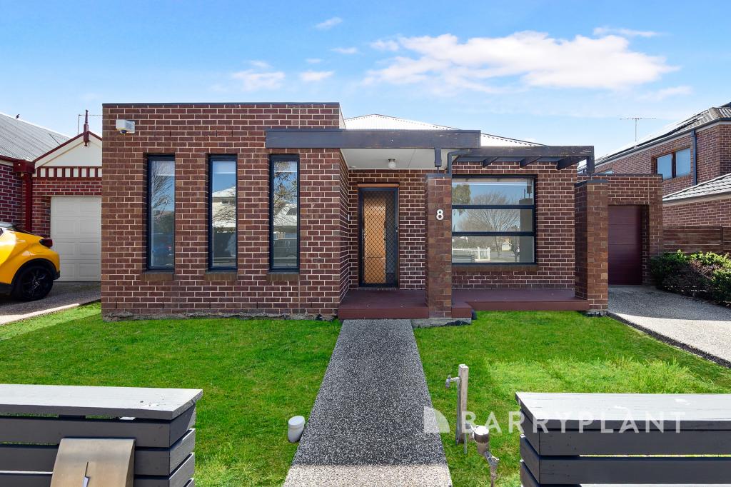 8 Rosella Cres, Caroline Springs, VIC 3023