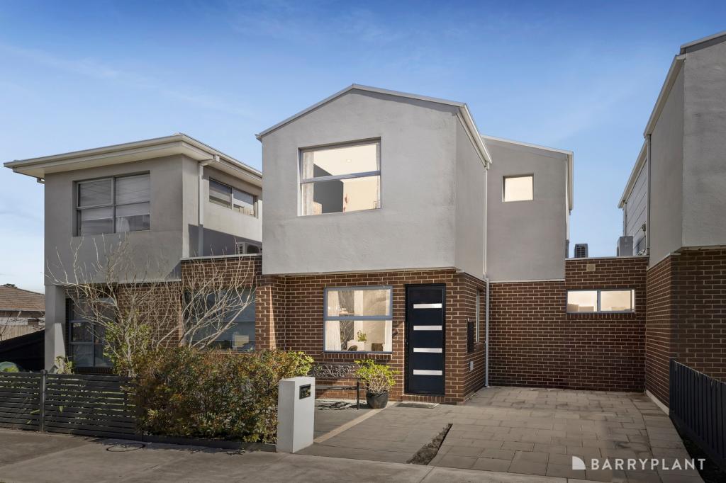 2/15A RICHELIEU ST, WEST FOOTSCRAY, VIC 3012