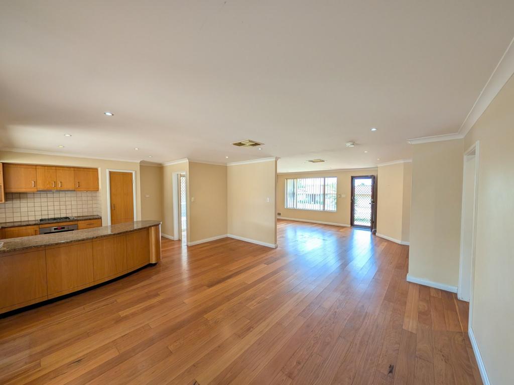 3 Lagonda Pl, Marangaroo, WA 6064
