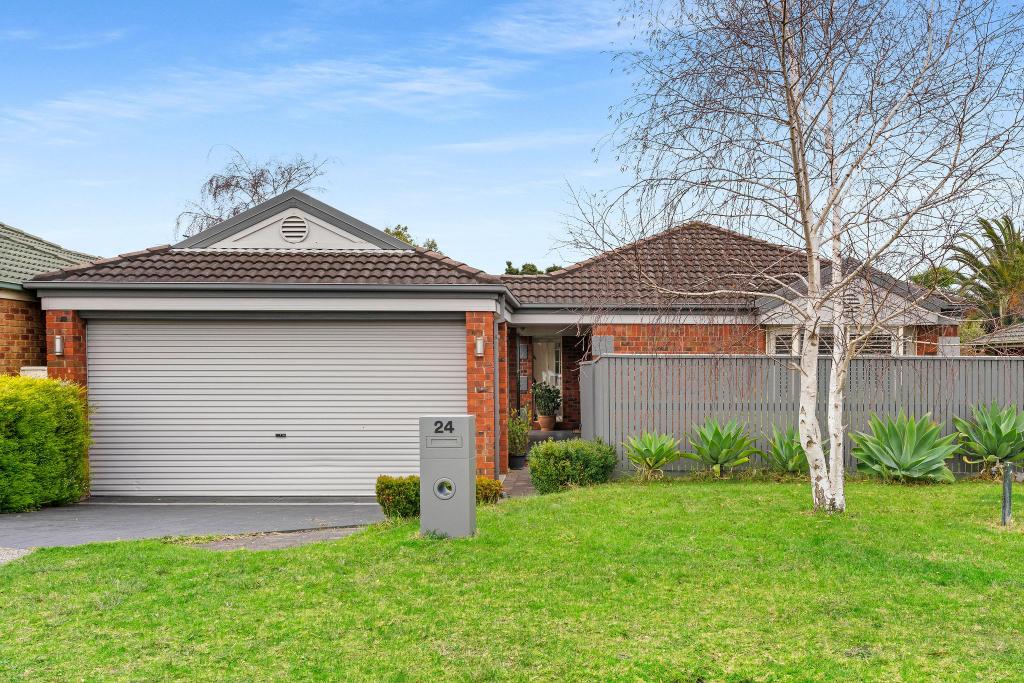 24 Parkside Cres, Mornington, VIC 3931