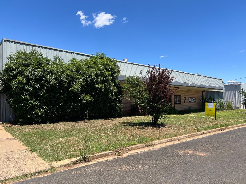 7 Fletcher Cres, Dubbo, NSW 2830