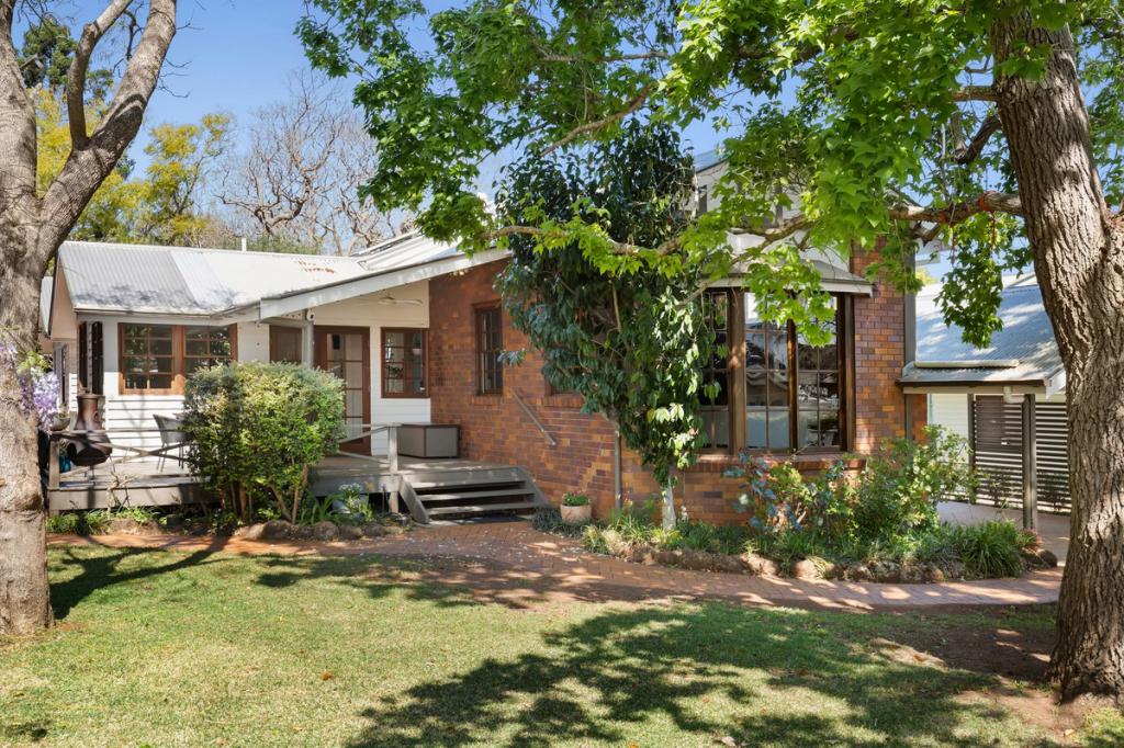 36 Arthur St, East Toowoomba, QLD 4350