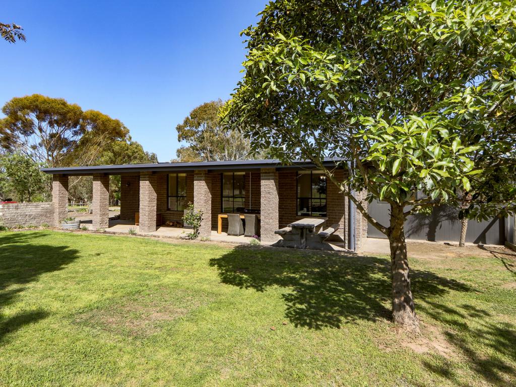 89 Carter St, Stratford, VIC 3862