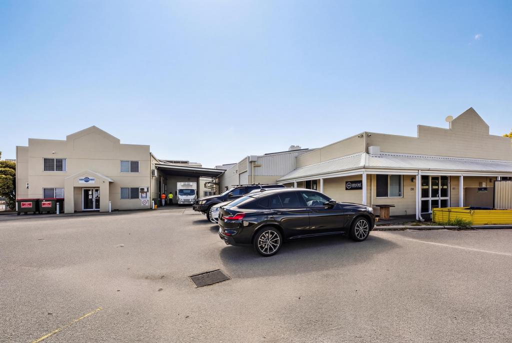 Part B/53 Wittenberg Dr, Canning Vale, WA 6155